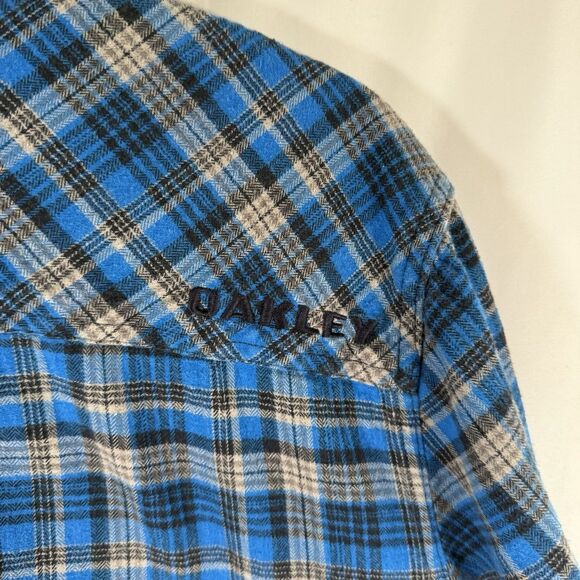 Oakley Flannel Shirt Men Medium Blue Plaid Button Up Shirt Collared Long Sleeve - Picture 11 of 11